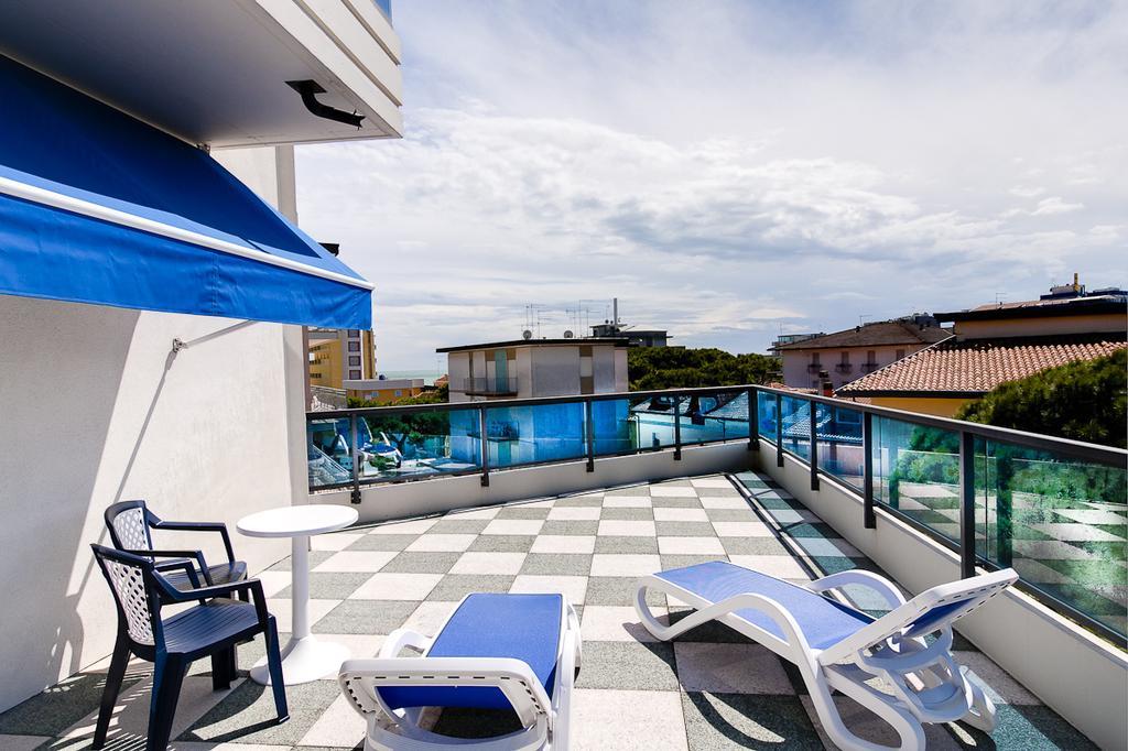 Hotel Astromare Лидо-ди-Езоло Экстерьер фото